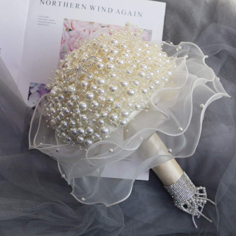 Bridal wedding bouquet pearl c - đánh giá và giá Baby Products Photoshoot