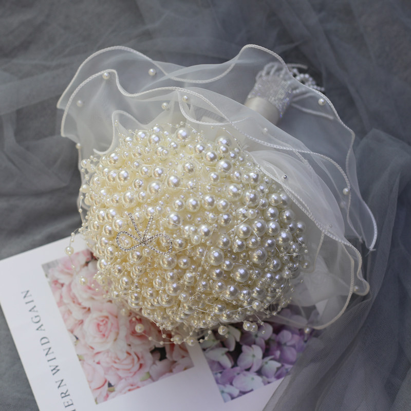 Bridal wedding bouquet pearl c - đánh giá và giá Baby Products Photoshoot